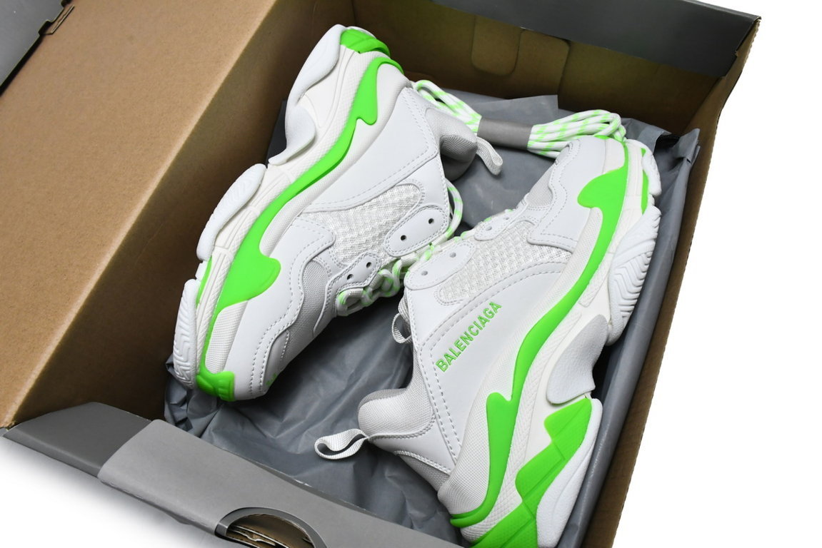 Triple S Sneaker (Men’s)