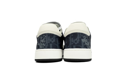 B27 Low Top Sneaker (Women's)