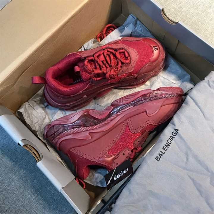 Triple S Clear Sole Sneaker (Men’s)