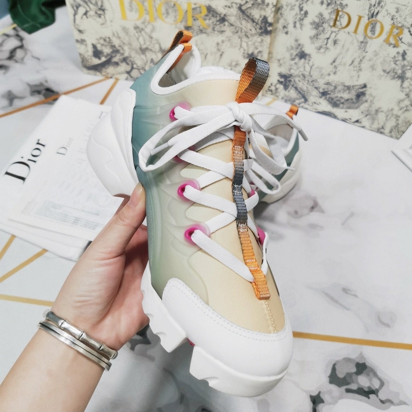 D-Connect Sneaker (Women's)