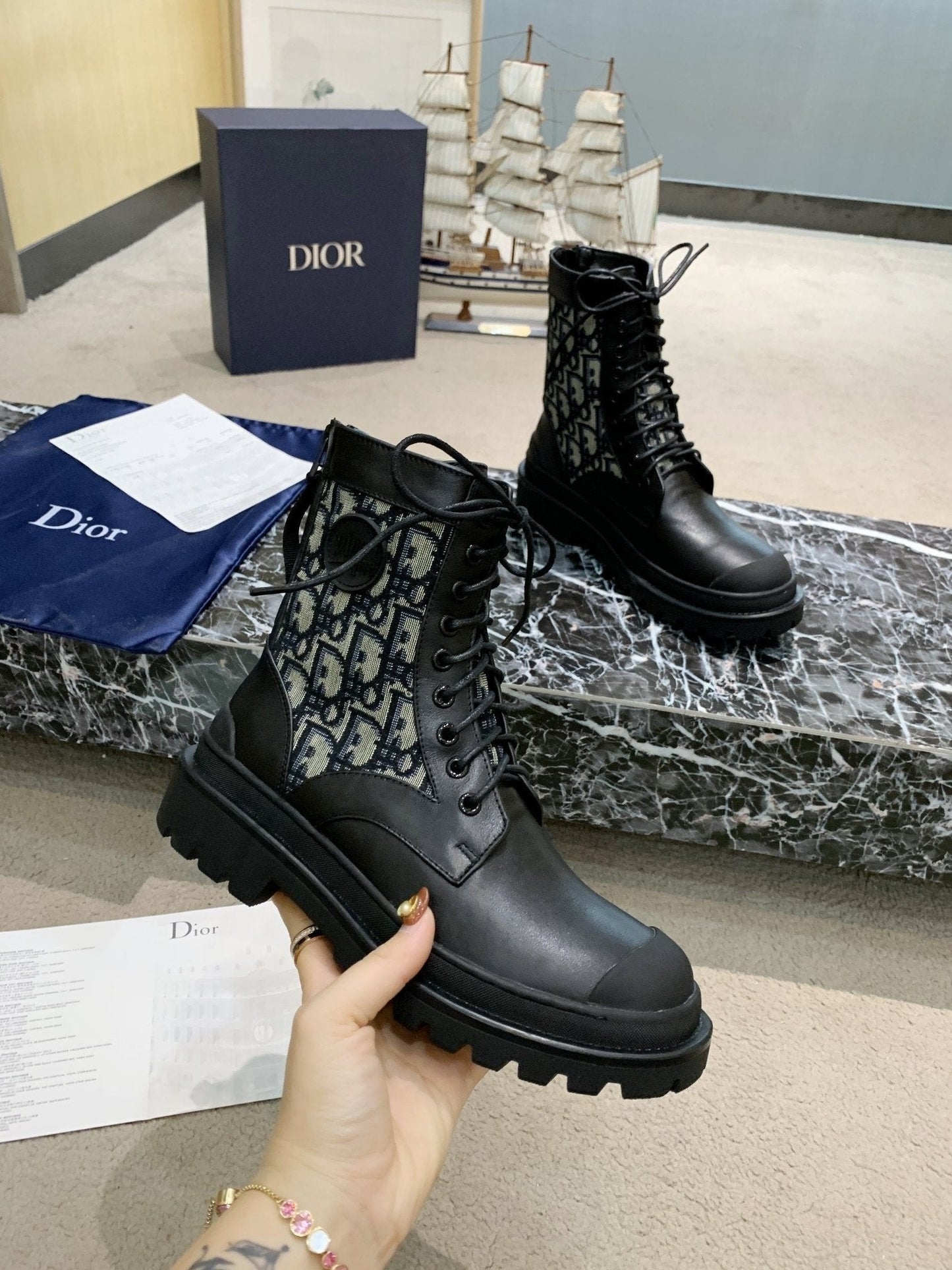 Explorer Boots (Women’s)