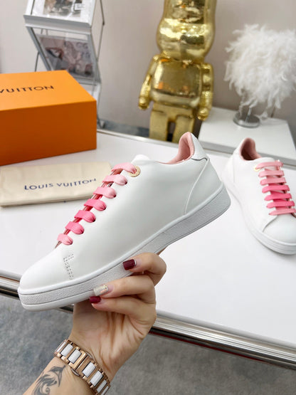 Frontrow Sneakers (Women's)