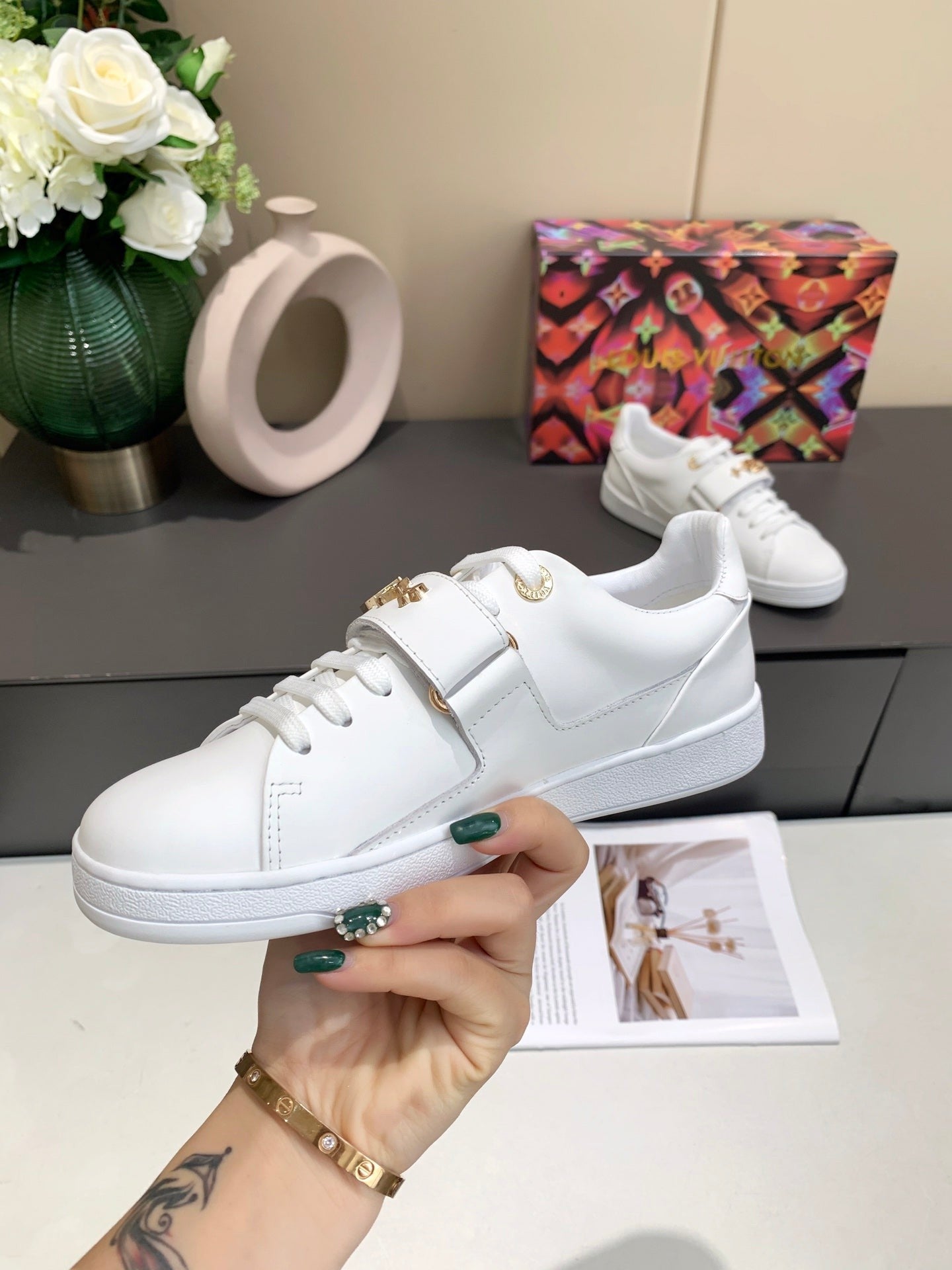 Frontrow Sneakers (Women's)