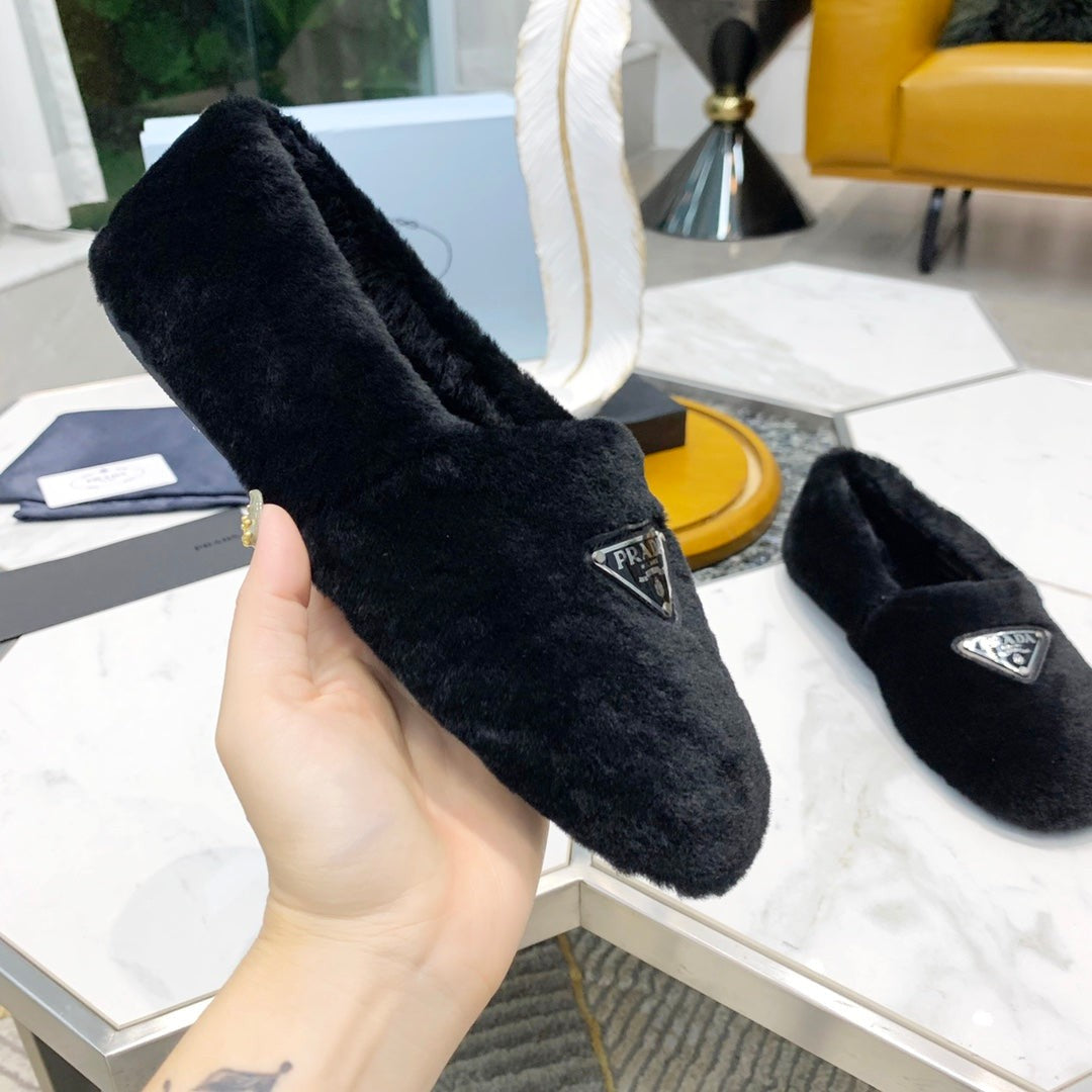 Fur Slippers (Women’s)