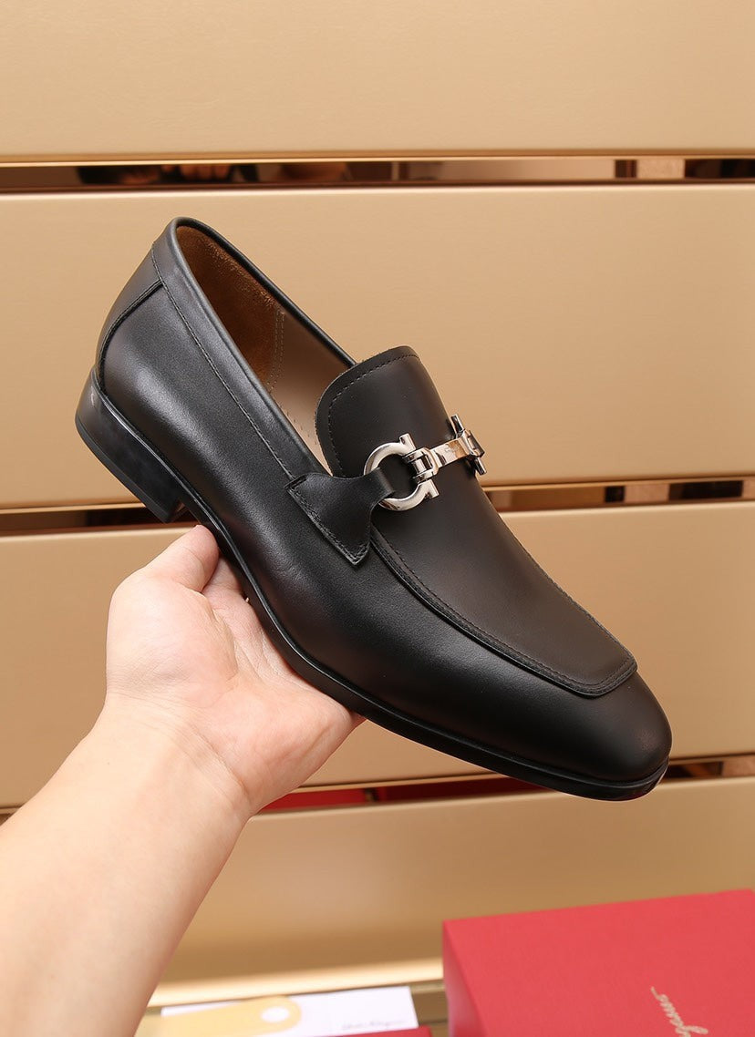 Gancini Ornament Loafer (Men's)