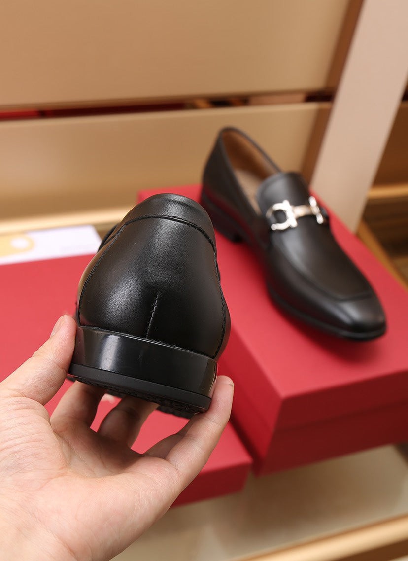 Gancini Ornament Loafer (Men's)