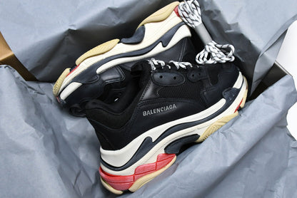 Triple S Sneaker (Men’s)