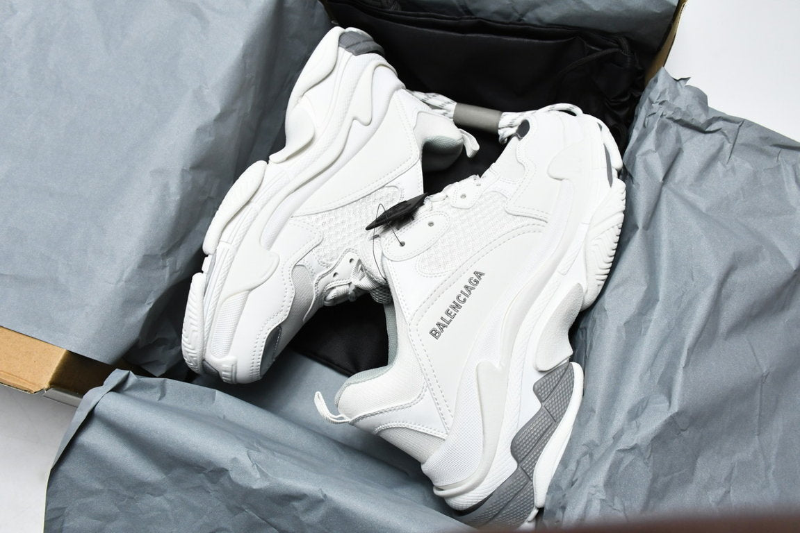 Triple S Sneaker (Men’s)