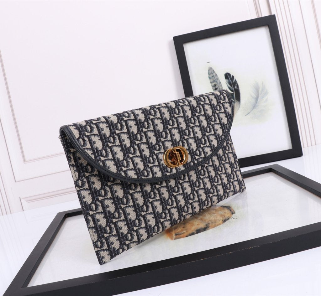 30 Montaigne Avenue Pouch With Flap