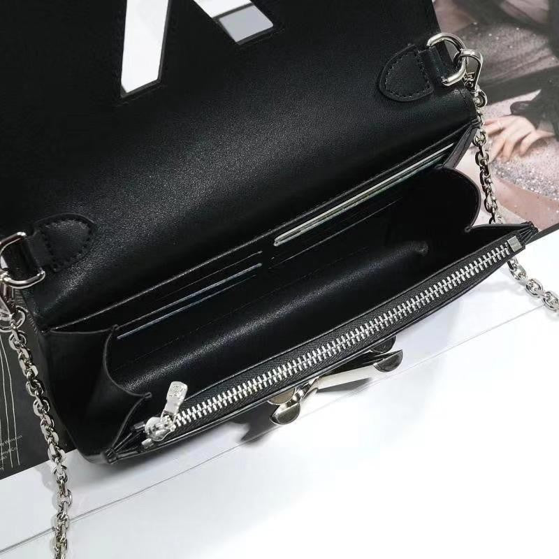 Carteira Twist Chain Wallet