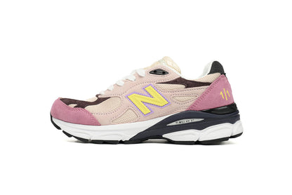 990 Sneakers (Women's)