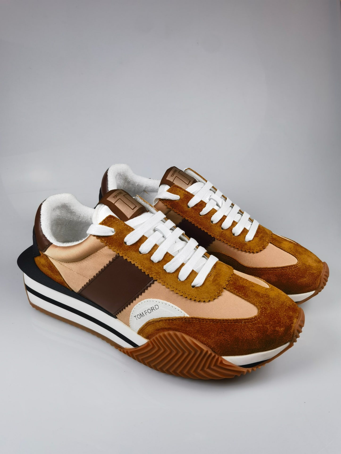 James Sneakers (Men's)