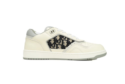 B27 Low Top Sneaker (Women's)