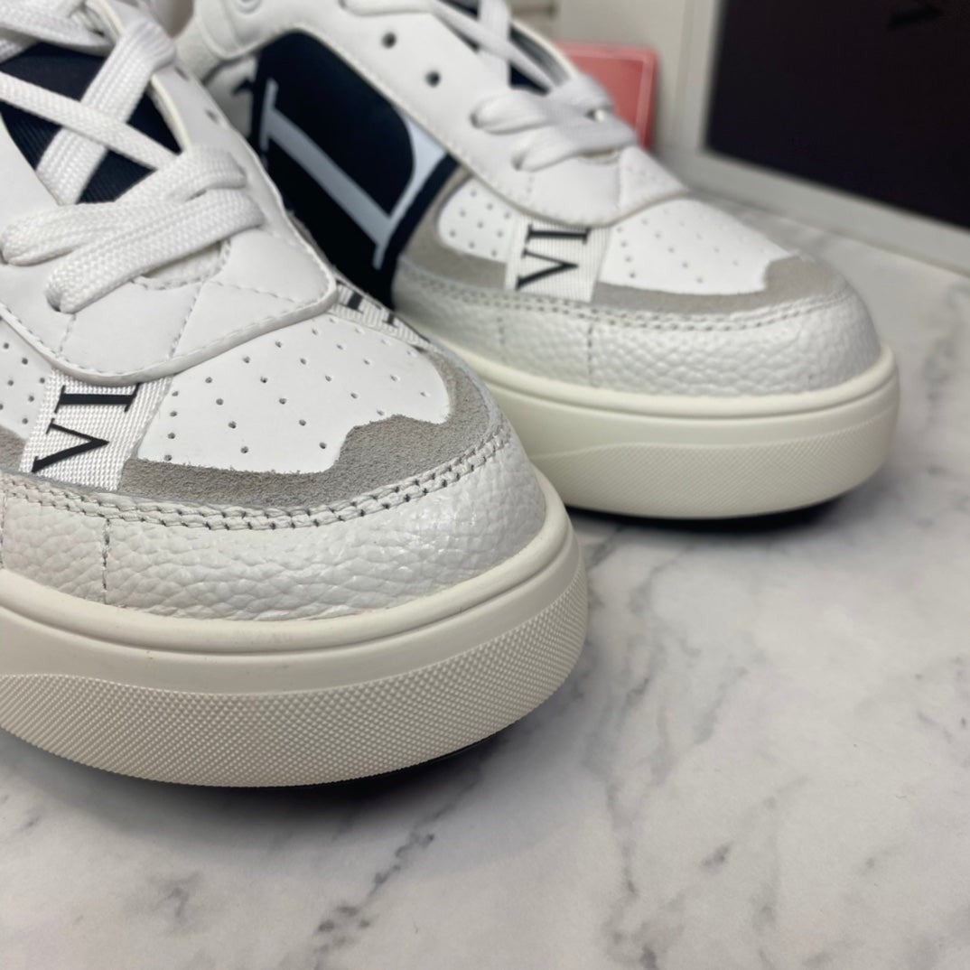 VLogo Low-Top Sneaker