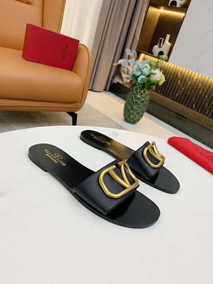 VLogo Slides (Women’s)