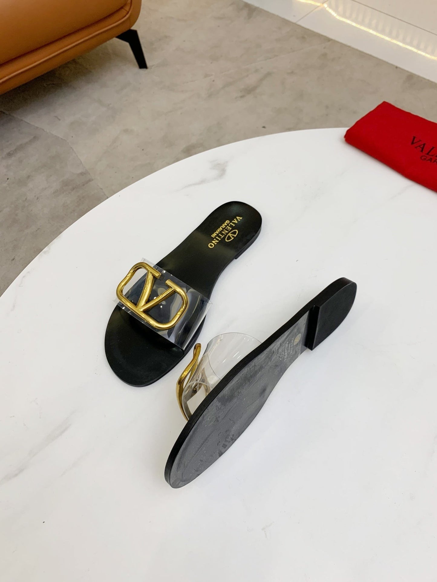 VLogo Slides (Women’s)