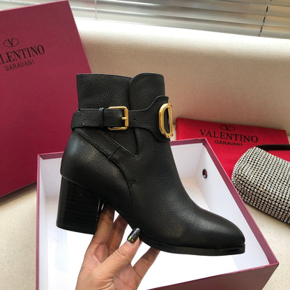 Vlogo Ankle Boot (Women’s)