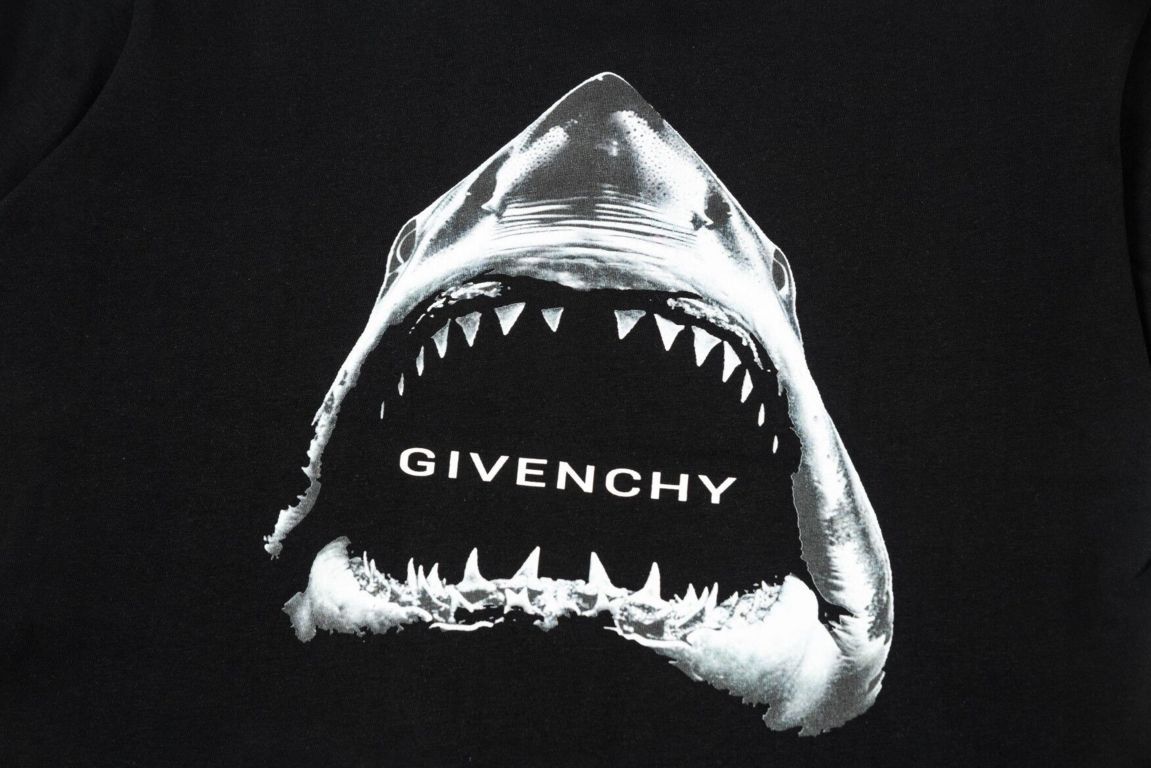 4G Shark Logo T-shirt