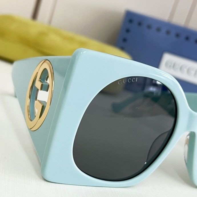 1254 Square Sunglasses