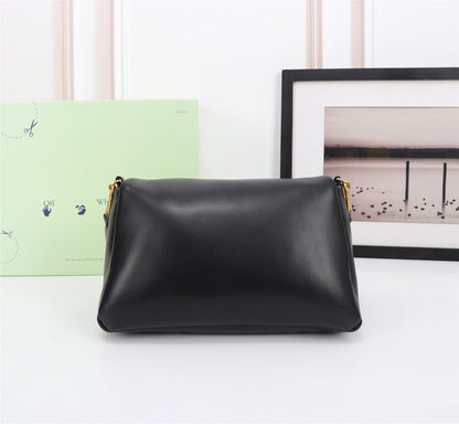 Nailed Slouchy 30 Clutch