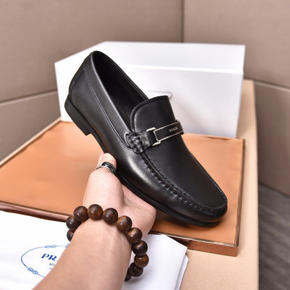 Leather Logo Loafer (Men's)