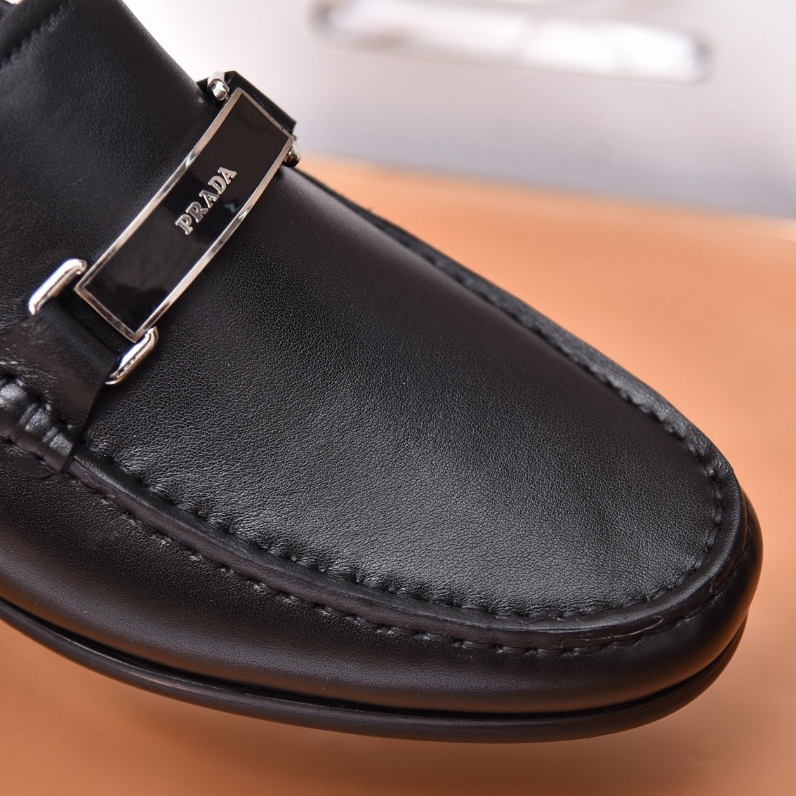 Leather Logo Loafer (Men's)