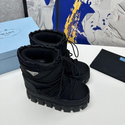 Re-Nylon Gabardine Snow Boots (Women's)