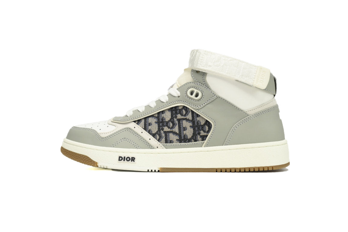 B27 Mid Top Sneaker