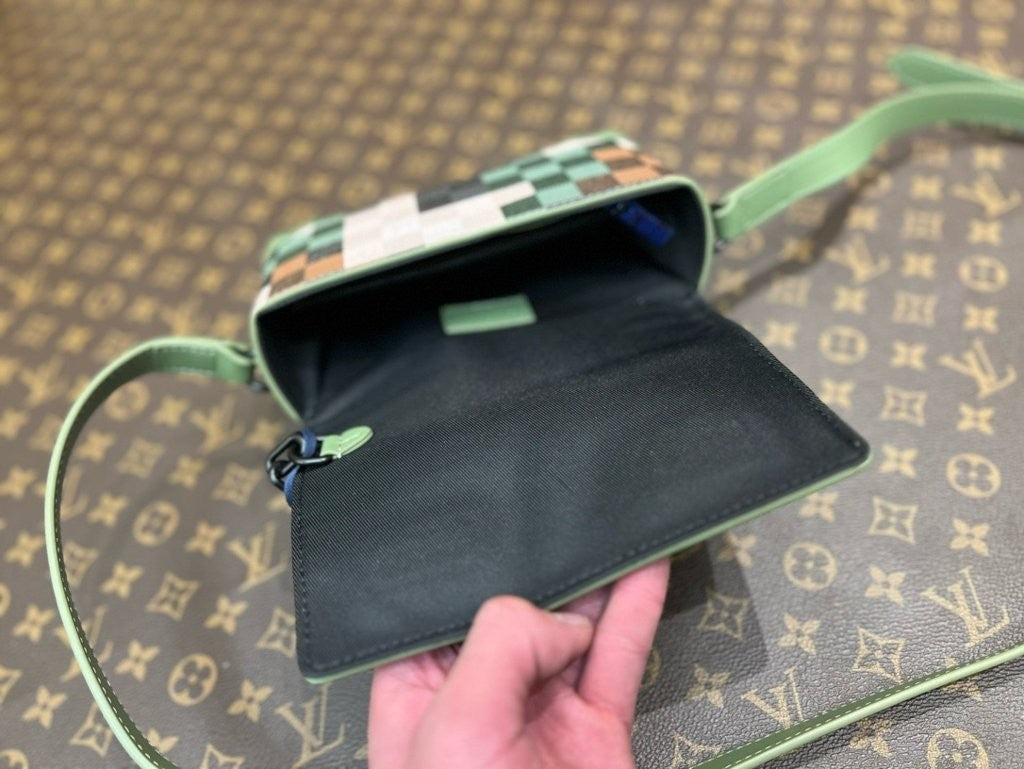 Steamer Wearable Wallet