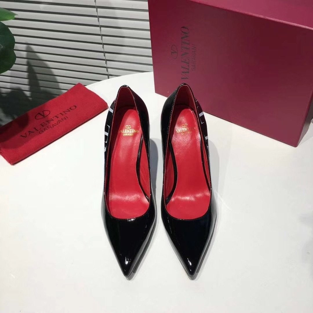 VLogo Pump (Women’s)