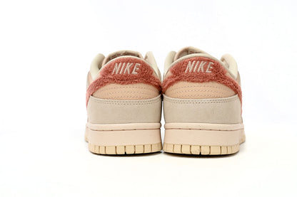 Dunk Low (Women's)