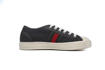 Julio Sneaker (Women's)