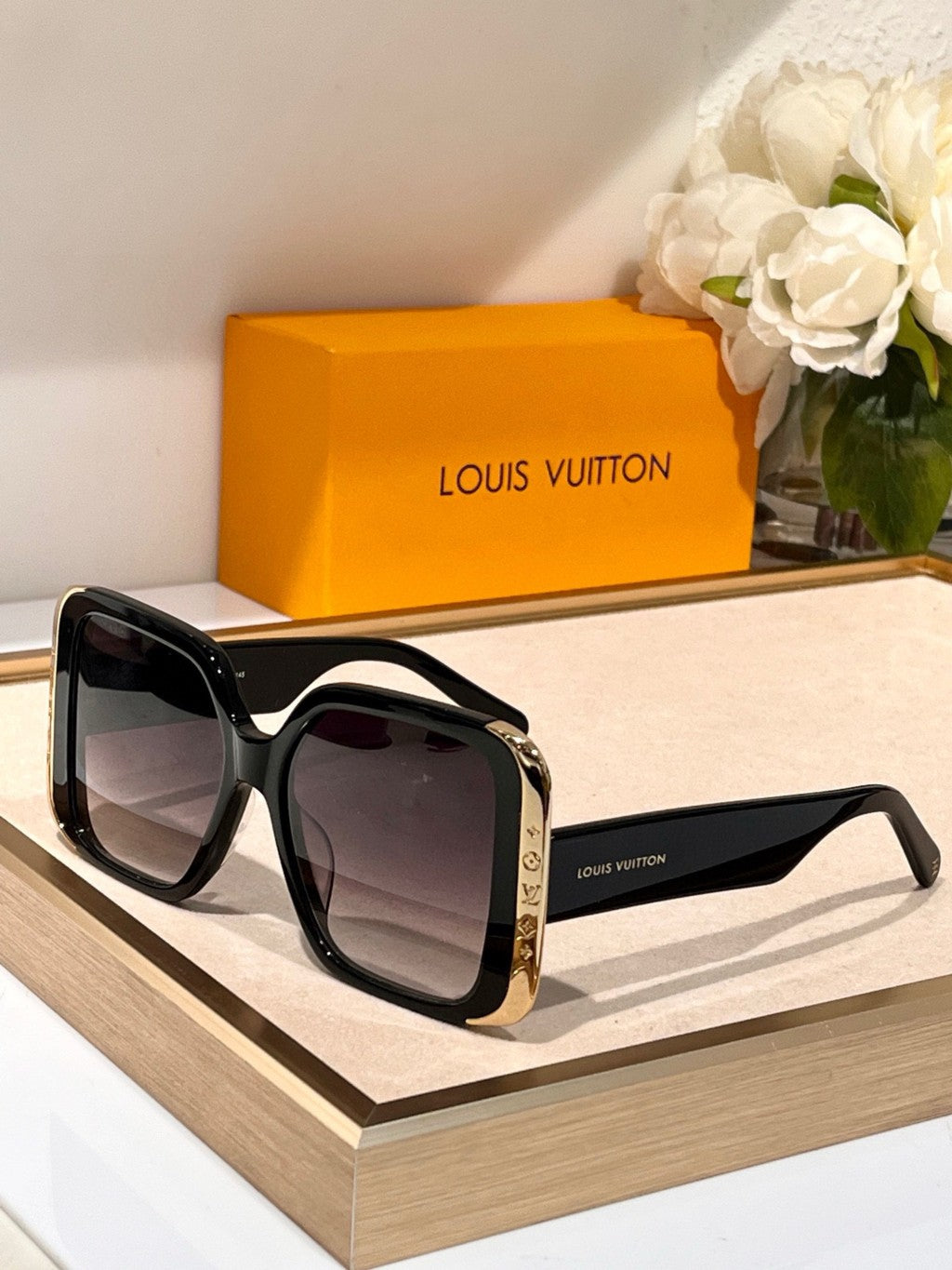 Moon Square Sunglasses