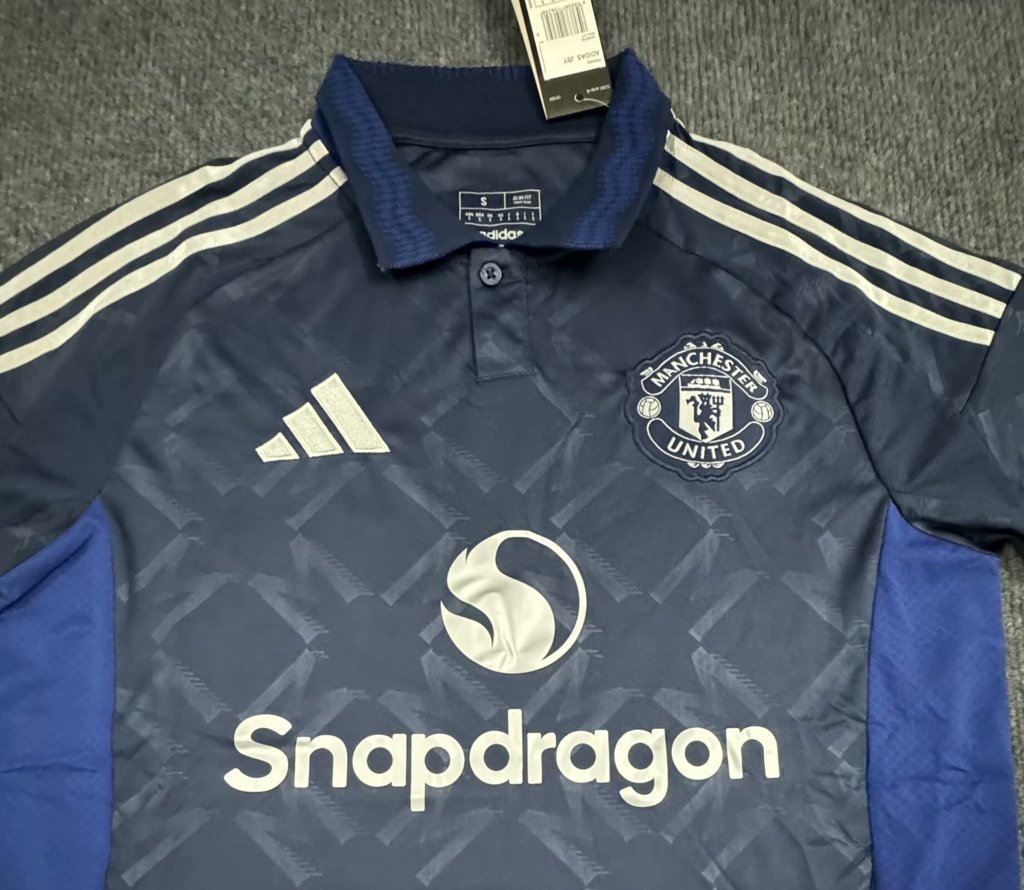 Manchester United Jersey 2024/25