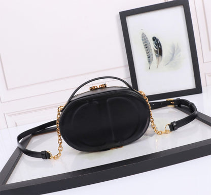 Signature Oval Camera Bag