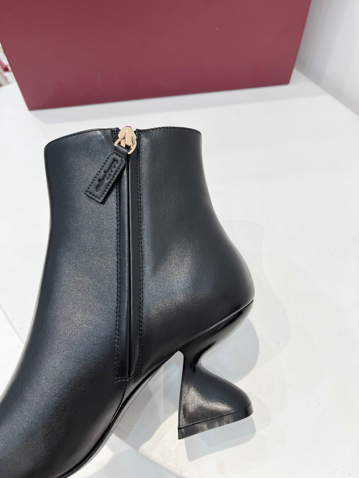 Sculptural-Heel Zip Boots 75