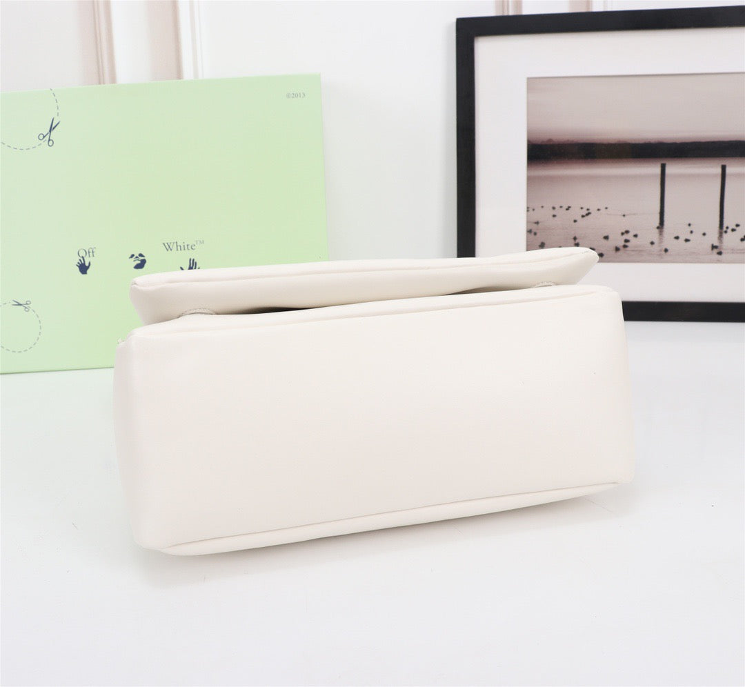 Nailed Slouchy 30 Clutch